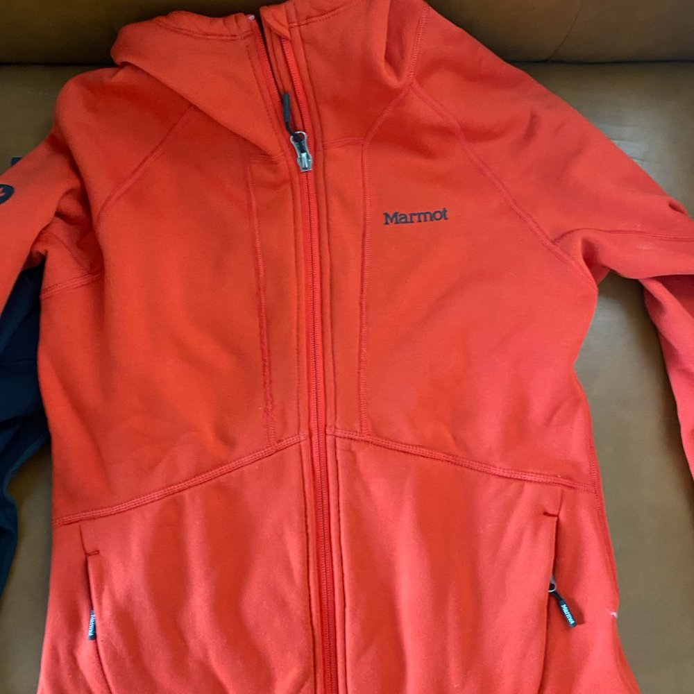 Marmot zip up hoodie